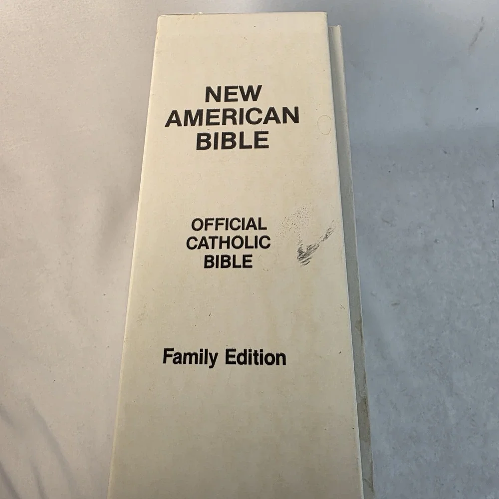 New American Bible Catholic Family Ed. White Padded Gold Edges NEW In‎ Box 1977